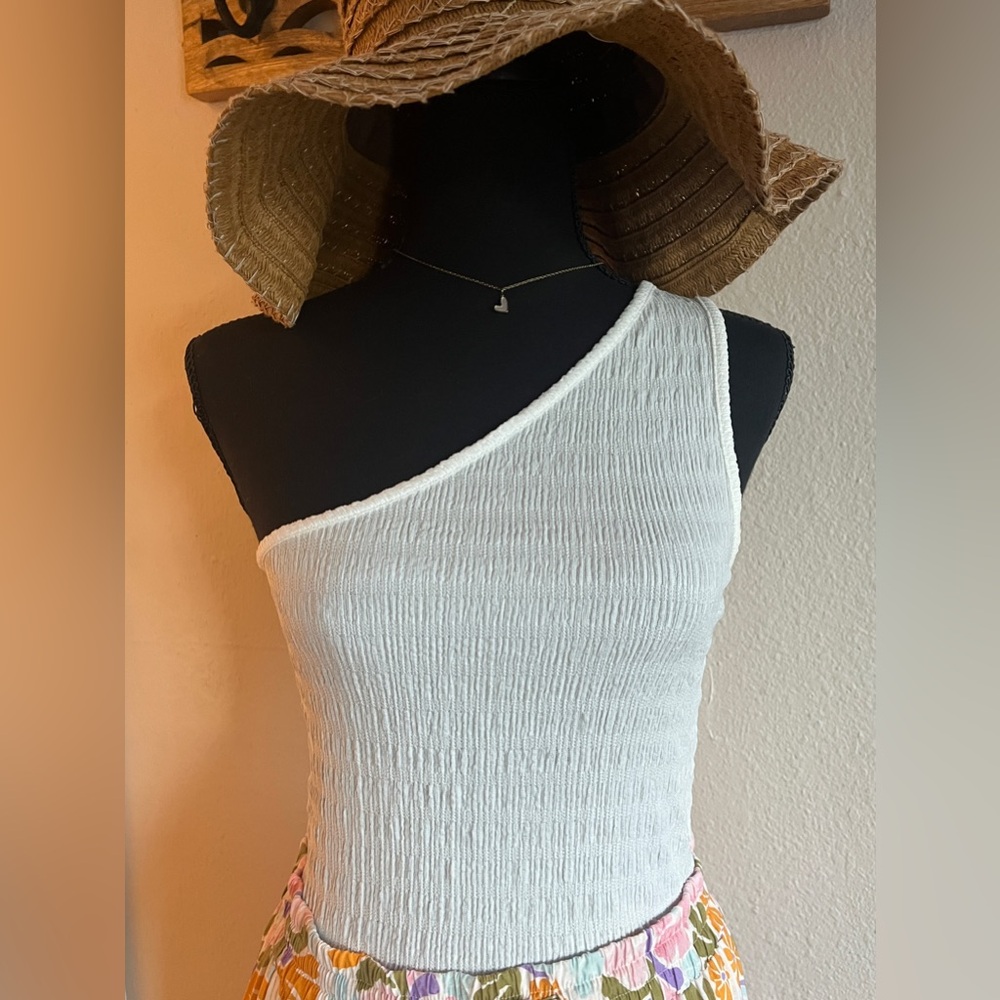 O'Neill Textured One Shoulder White Top Size Small